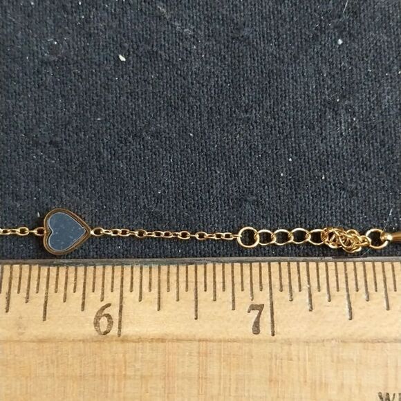 Dainty Enamel Heart Bracelet that is Reversible...New - Picture 4 of 8